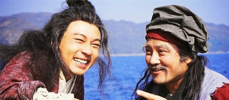 新版《射雕》老顽童剧照曝光!造型一言难尽,与师兄王重阳差距明显(图2) 新版《射雕》老顽童剧照曝光!造型一言难尽,与师兄王重阳差距明显(图2)