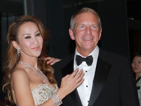 黑眼豆豆在演唱会上悼念李玟,称永远爱她(图6) 黑眼豆豆在演唱会上悼念李玟,称永远爱她(图6)