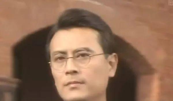 现任女友喊话前妻,这是今年最尴尬的官宣?(图6) 现任女友喊话前妻,这是今年最尴尬的官宣?(图6)