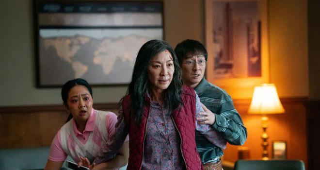 上影节一票难求，再谈《瞬息全宇宙》(图15)