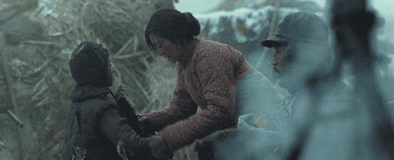 从5.6飙到8.1分，十年前的冯小刚是敢拍的！(图14)