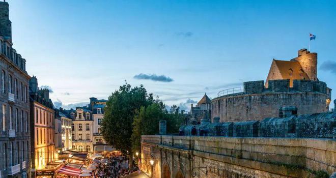 7c01-997a21d1359dc74c006507cbb6fe7ca7