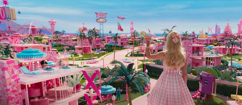 嗨,肯!《芭比》曝预告 甜妹芭比硬核闯入真实世界(图2) 嗨,肯!《芭比》曝预告 甜妹芭比硬核闯入真实世界(图2)