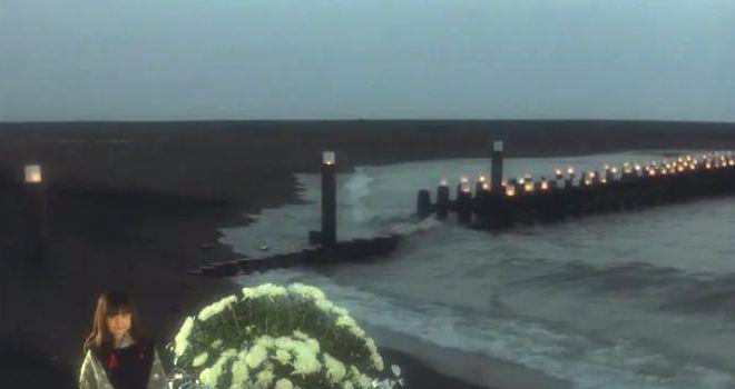 形式美巅峰，铃木清顺把死亡拍出日本精神(图1)