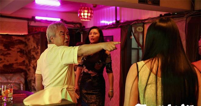 《最后的真相》曝新预告 黄晓明遭遇“恶女”闫妮(图5)