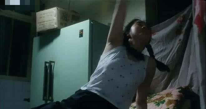 《红月亮》里16岁少女被性侵后的故事，揭露被金钱吞噬的人性黑暗(图5)