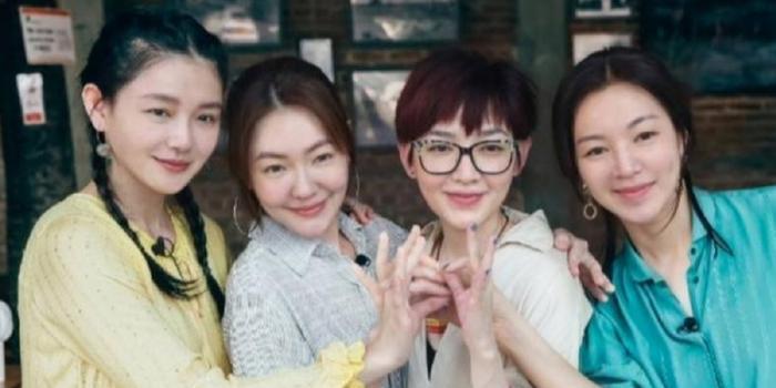 大S被曝公开承认一切，Makiyo宣布离婚：七仙女如今差距有多大(图9)