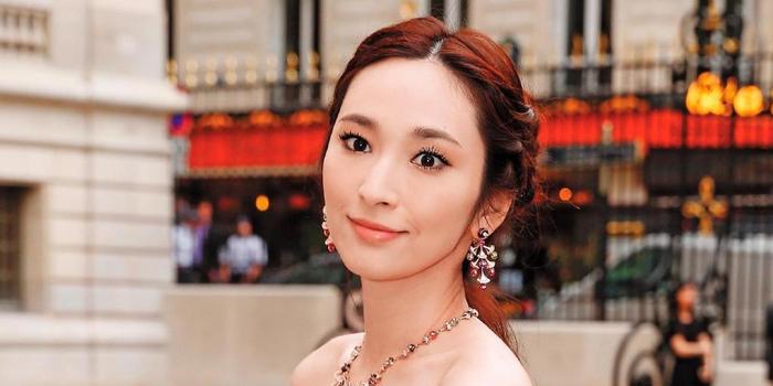 大S被曝公开承认一切，Makiyo宣布离婚：七仙女如今差距有多大(图11)