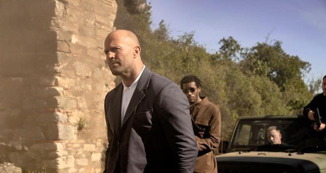 ​《金爆行动》：杰森斯坦森暴爽动作大片，子弹满天飞，精彩刺激(图4)