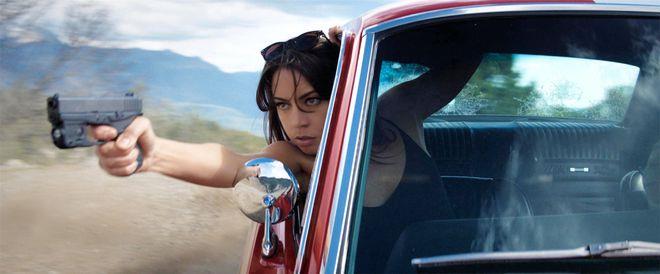 ​《金爆行动》：杰森斯坦森暴爽动作大片，子弹满天飞，精彩刺激(图15)