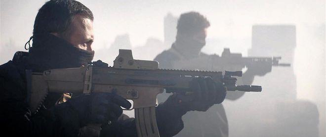 ​《金爆行动》：杰森斯坦森暴爽动作大片，子弹满天飞，精彩刺激(图21)