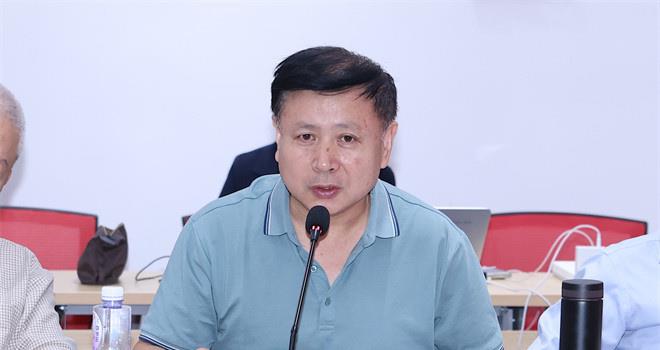 《长沙夜生活》办研讨会 专家赞影片有情怀有温度(图4)