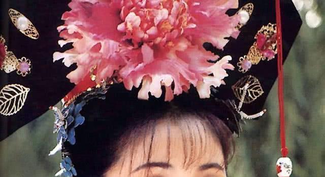 还珠格格又要翻拍？看到紫薇的扮演者，断网也要追剧(图1)