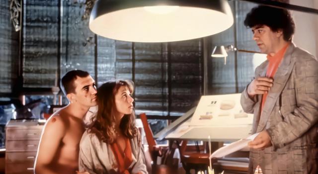 西班牙喜剧风月片《捆着我，绑着我》：从被捆绑到征服的爱情探索(图7)