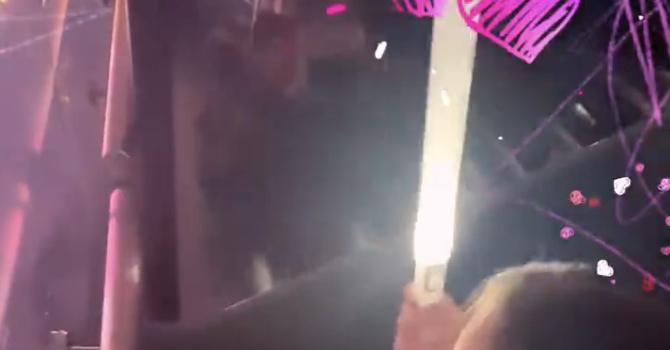 方媛带娃看郭富城演唱会,女儿大喊爸爸英文名,还能跟唱爸爸的歌(图3) 方媛带娃看郭富城演唱会,女儿大喊爸爸英文名,还能跟唱爸爸的歌(图3)