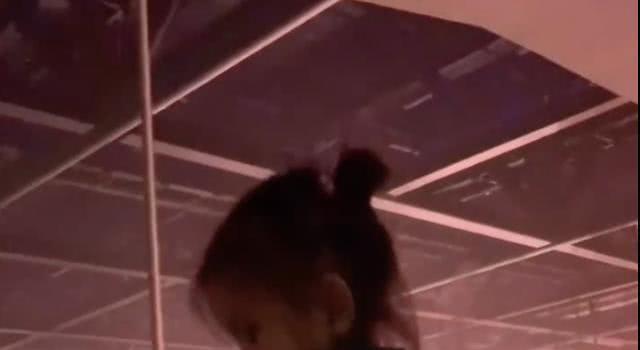 方媛带娃看郭富城演唱会,女儿大喊爸爸英文名,还能跟唱爸爸的歌(图12) 方媛带娃看郭富城演唱会,女儿大喊爸爸英文名,还能跟唱爸爸的歌(图12)