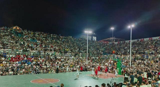 白岩松谈“孩子刷手机上瘾”,撒贝宁果然是央视显眼包,大秀舞蹈(图5) 白岩松谈“孩子刷手机上瘾”,撒贝宁果然是央视显眼包,大秀舞蹈(图5)