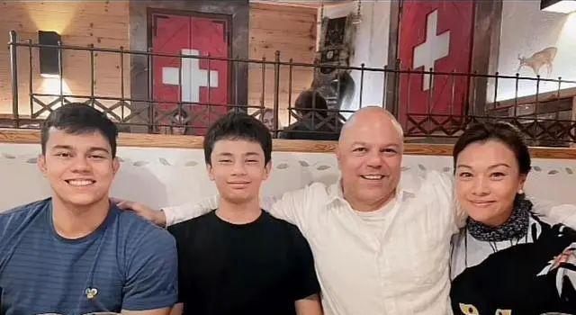 史可俩混血儿子长大了!老大肌肉健壮似施瓦辛格,老二瘦削颜值最高(图12) 史可俩混血儿子长大了!老大肌肉健壮似施瓦辛格,老二瘦削颜值最高(图12)