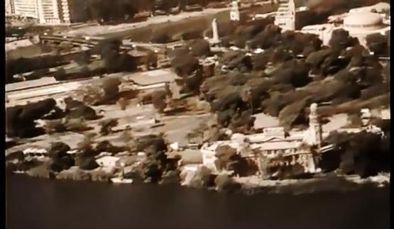 1978年的埃及电影《走向深渊》，我最欣赏它结尾的那段台词拍摄(图25)