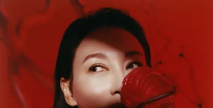 《消失的她》怒赚28亿，却被她给秒了？(图10)