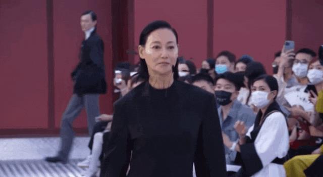 《消失的她》怒赚28亿，却被她给秒了？(图21)