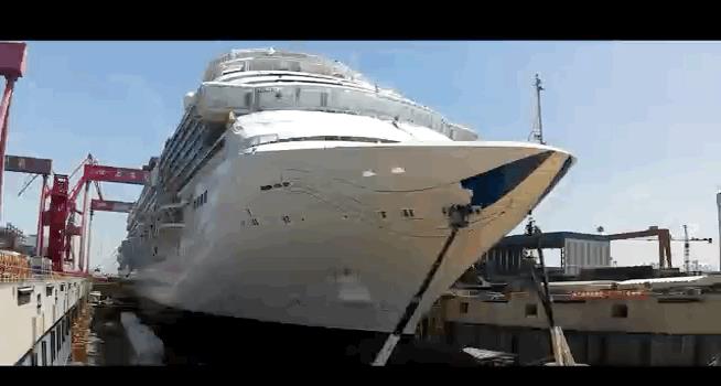 首艘国产大型邮轮取名“魔都”:可载客5246人,今年底交付(图3) 首艘国产大型邮轮取名“魔都”:可载客5246人,今年底交付(图3)