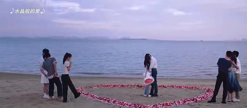 《偷偷藏不住》大结局,看似圆满的背后,其实处处透着遗憾和浮夸(图9) 《偷偷藏不住》大结局,看似圆满的背后,其实处处透着遗憾和浮夸(图9)