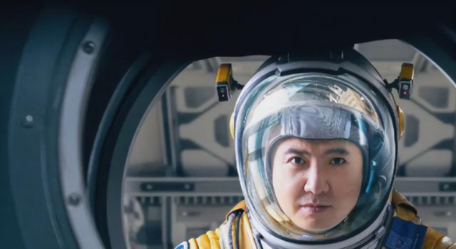 被1.7亿票房的《闪电侠》气破防的好莱坞，又开始阴阳怪气了！(图12)