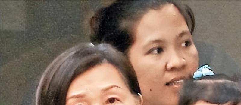 刘恺威携女儿游加拿大！9岁小糯米惊艳似杨幂，穿百元鞋长腿吸睛(图12)