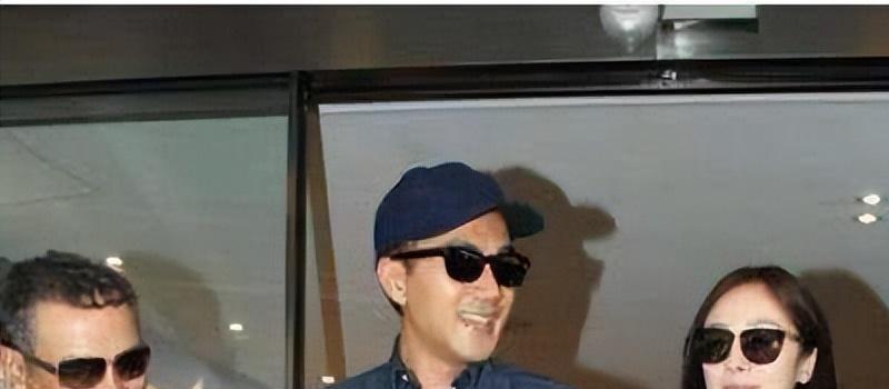 刘恺威携女儿游加拿大！9岁小糯米惊艳似杨幂，穿百元鞋长腿吸睛(图11)