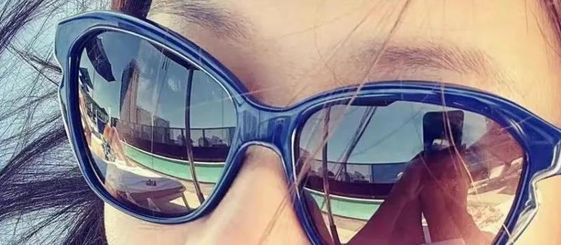 49岁徐静蕾近况曝光：晒高端泳池照，定居美国6年，已吃成胖美人(图9)