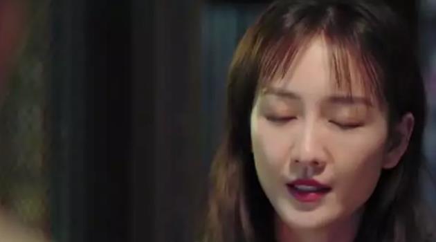 《熟年》：好好一部剧，让女二号拖了后腿，完全被唐艺昕比下去了(图2)