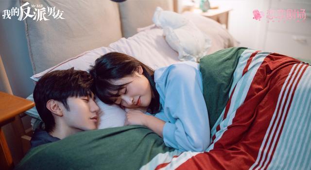 同样演被陈哲远“守护的女孩”，赵露思和沈月对比，差别就出来了(图8)