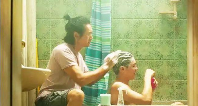 周润发新片《赌神》惊艳亮相!观众哭成狗,太感人了(图10) 周润发新片《赌神》惊艳亮相!观众哭成狗,太感人了(图10)