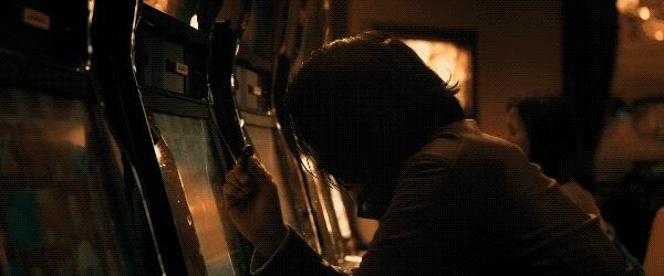 周润发新片《赌神》惊艳亮相!观众哭成狗,太感人了(图2) 周润发新片《赌神》惊艳亮相!观众哭成狗,太感人了(图2)