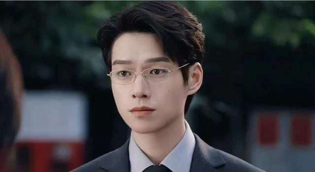 男演员的颜值有多重要?看魏大勋和刘学义就明白了(图4) 男演员的颜值有多重要?看魏大勋和刘学义就明白了(图4)