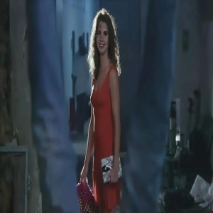 西班牙喜剧风月片《捆着我，绑着我》：从被捆绑到征服的爱情探索