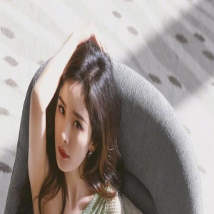 杨幂谈离开嘉行：没太在意离开嘉行的节点