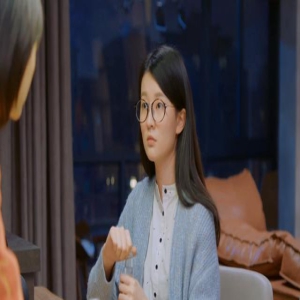 重温《欢乐颂》才懂：赵医生，永远也瞧不上关关这一类“乖乖女”