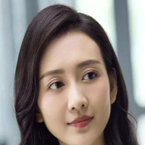 王鸥作为一位知名演员，情感历史一直很丰富：处理感情问题应慎重