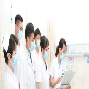 男子忍耐三年终做痔疮手术,换来的依旧是“难言之隐”