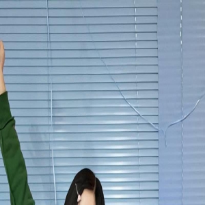 18岁韩女星对人生感到后悔?她的魅力俘获网友,期待职业生涯巅峰