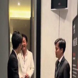 61岁马景涛面瘫仍为医美站台,曝出场费不输一线,每月开支百万