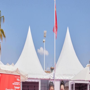 海清戛纳对话是枝裕和 坦言受到《小偷家族》鼓励