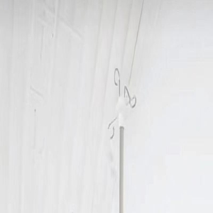 张咪被疑癌症复发,手插管举吊瓶热舞惹争议,患双癌花大价钱救命