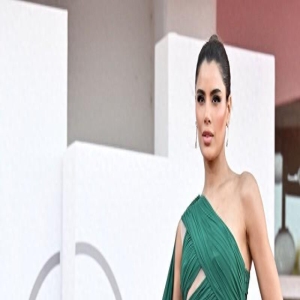 第80届威尼斯电影节《埃涅阿》首映红毯:阿丽德娜-古铁雷斯