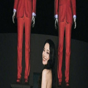 舒淇的表演令人惊叹!绿色亮片体现了女神风格,代表着优雅与性感的完美结合