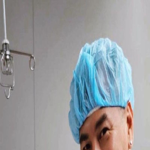 娱乐圈传喜讯!52岁男星中年得子,晒照片兴奋官宣,妻子小他20岁
