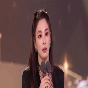 张雨绮新男友努力献殷勤,阳刚不足引热议,网友直言不如于适