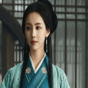 《云之羽》兰夫人是谁的母亲?《云之羽》雪公子和雪重子是什么关系?
